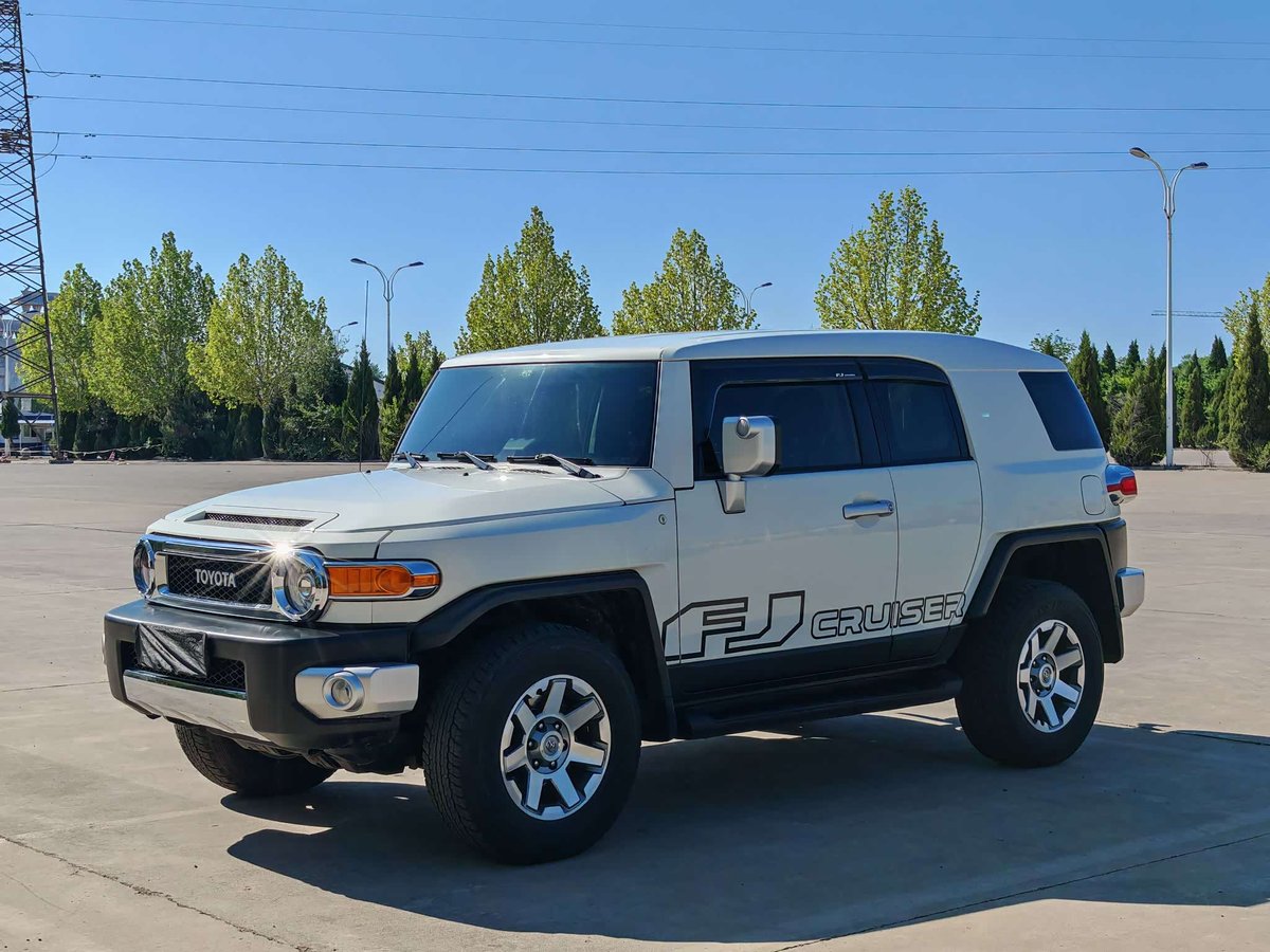 Toyota FJ