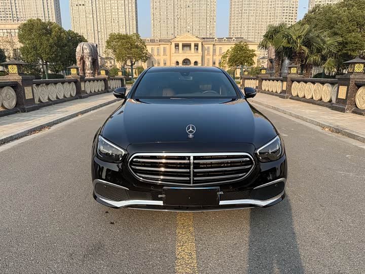 Mercedes-Benz E
