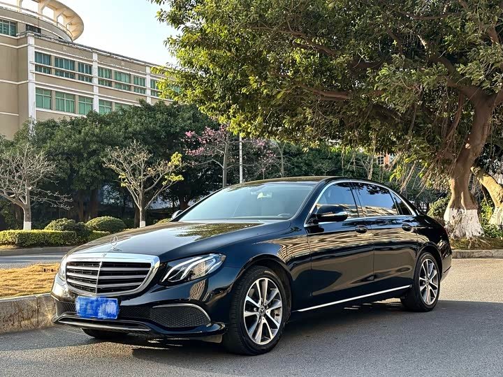 Mercedes-Benz E