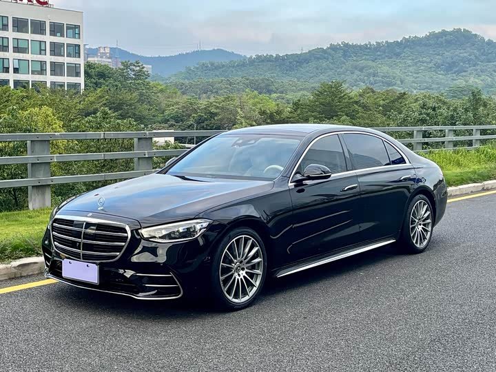 Mercedes-Benz S