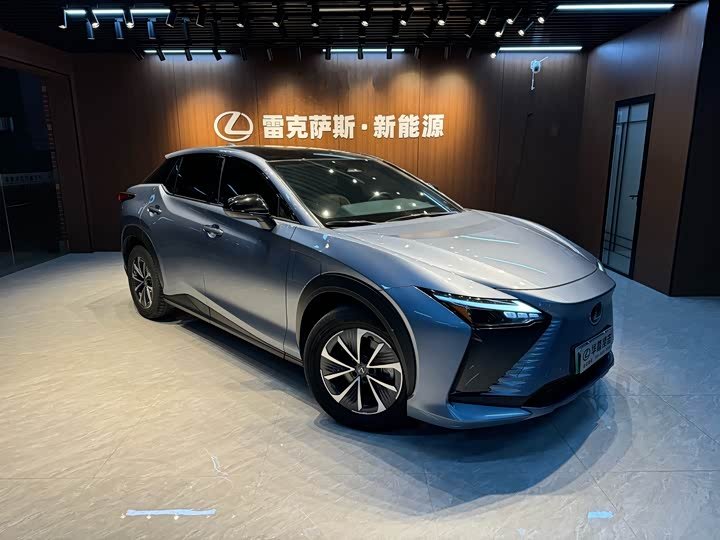 Lexus RZ