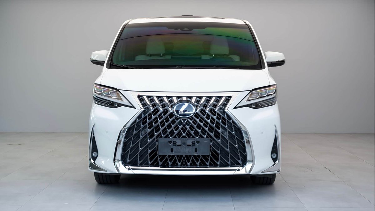 Lexus LM