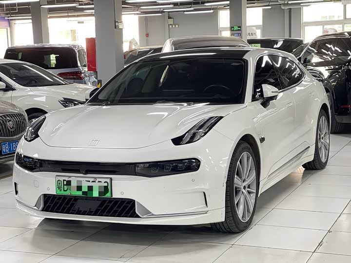 Zeekr 001