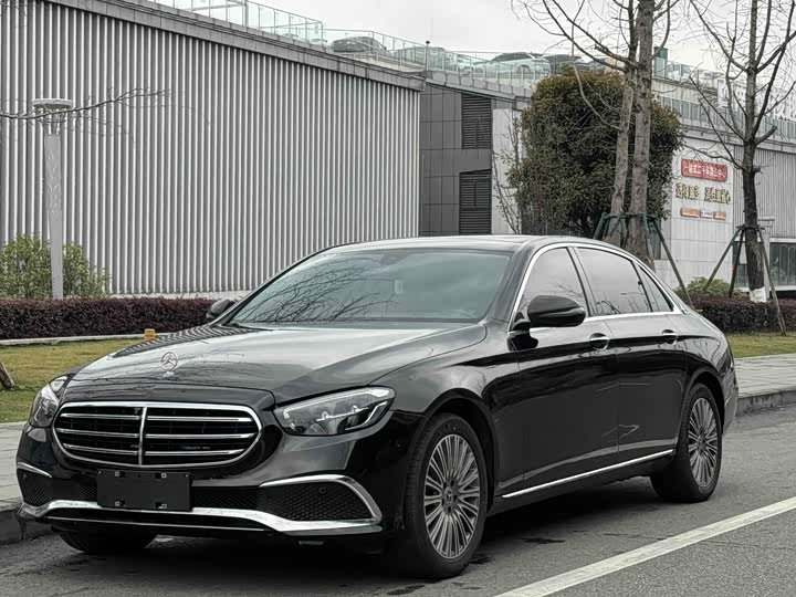 Mercedes-Benz E