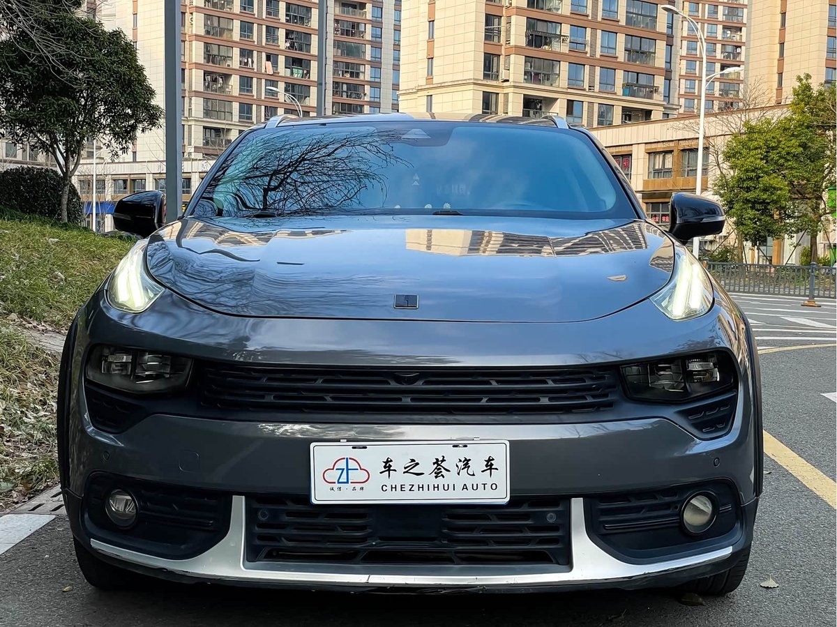 Lynk & Co 02