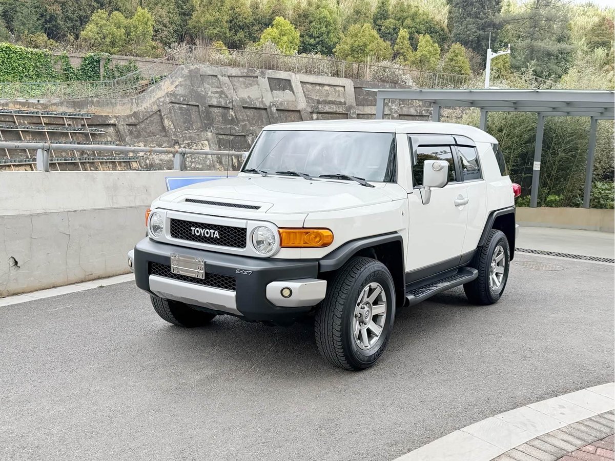 Toyota FJ