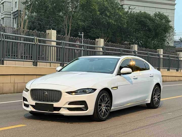 Jaguar XEL