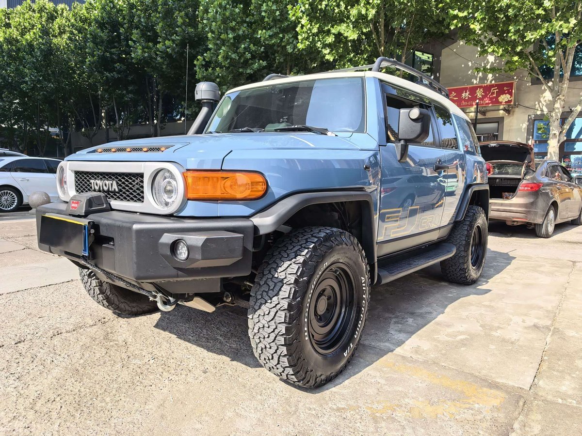 Toyota FJ