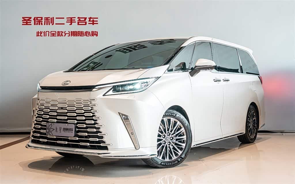 Lexus LM