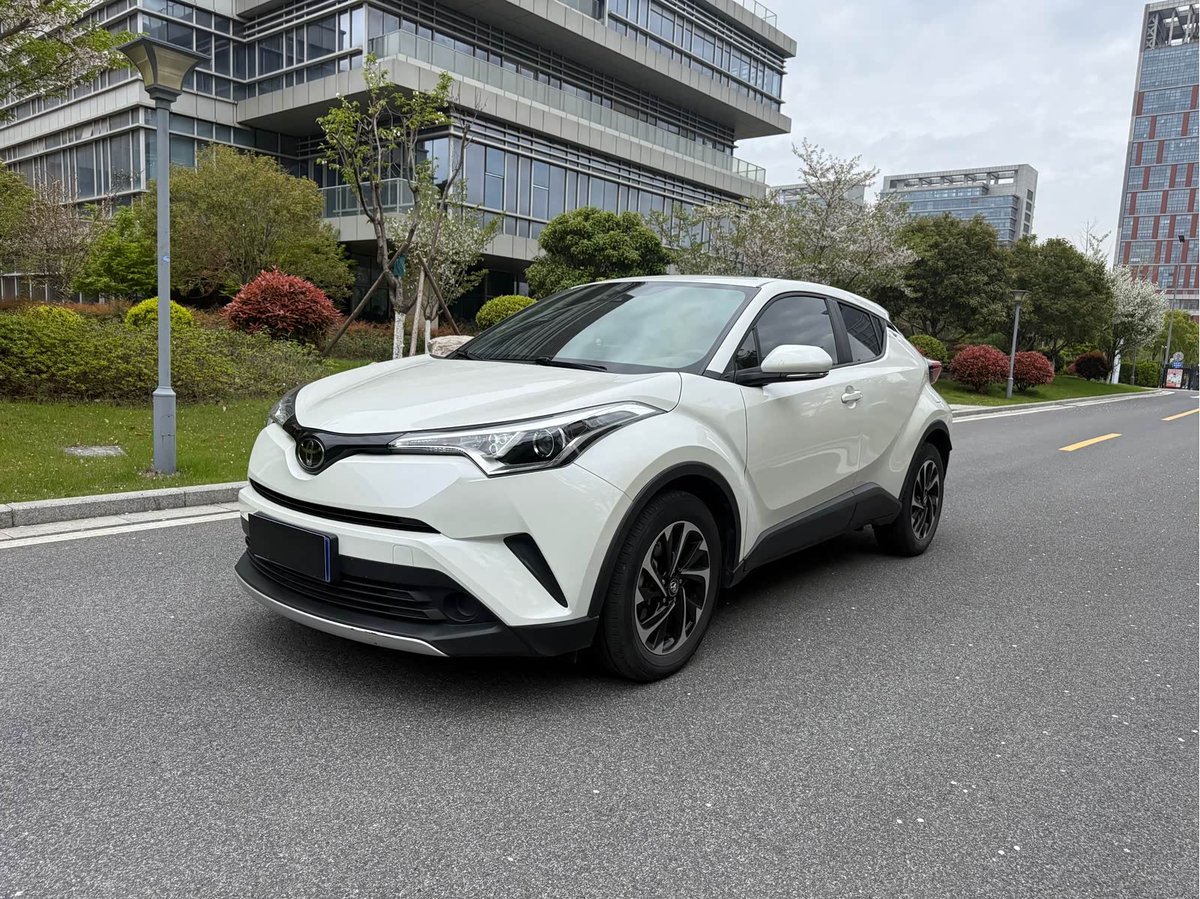 Toyota C-HR IZOA