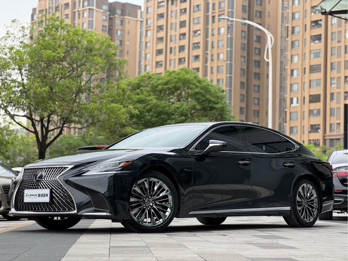 Lexus LS