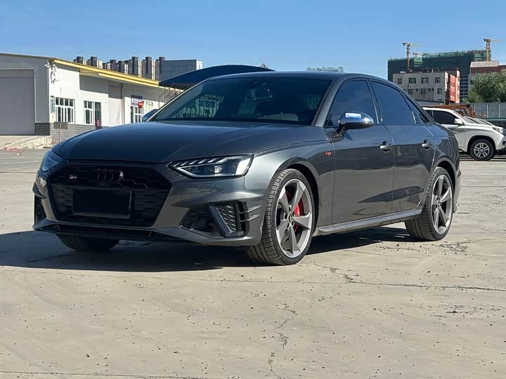 Audi S4