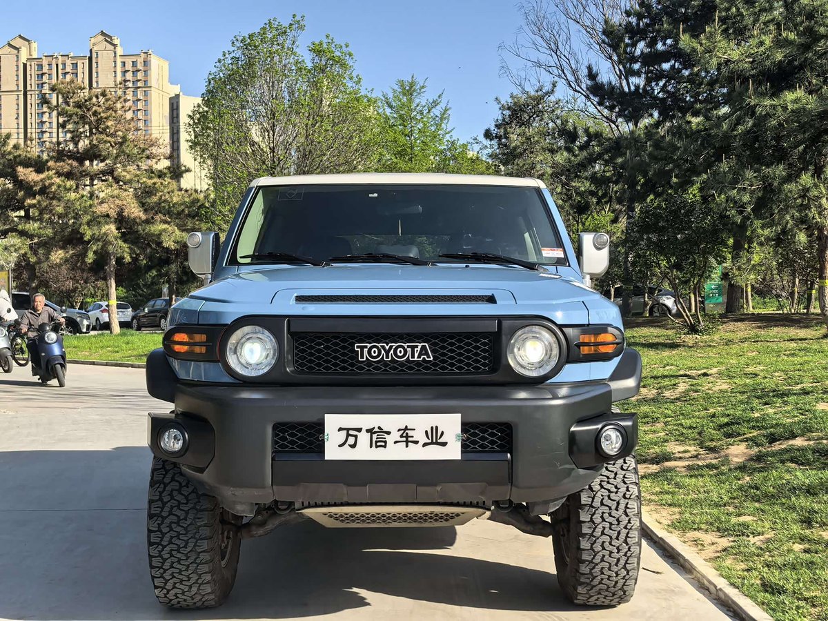 Toyota FJ