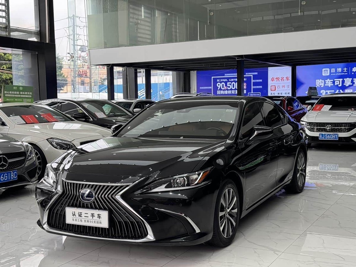 Lexus ES