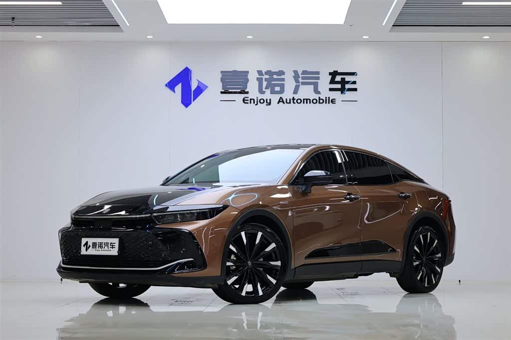 Toyota Crown SportCross