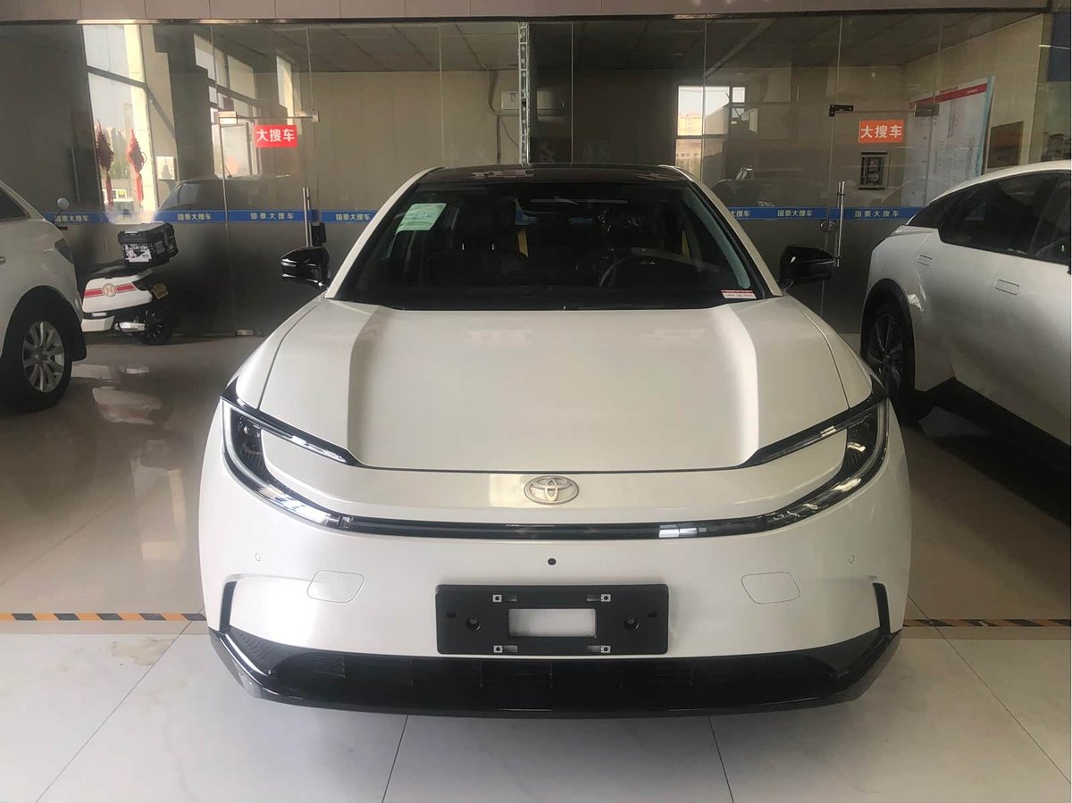 Toyota bZ5