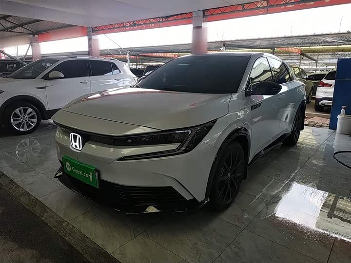 Honda e:NP2