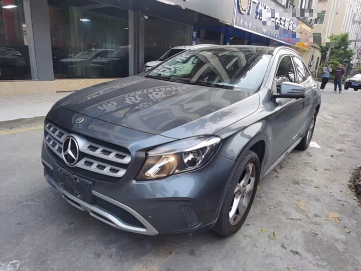 Mercedes-Benz GLA