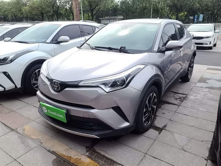 Toyota C-HR IZOA