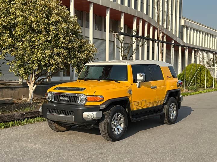 Toyota FJ