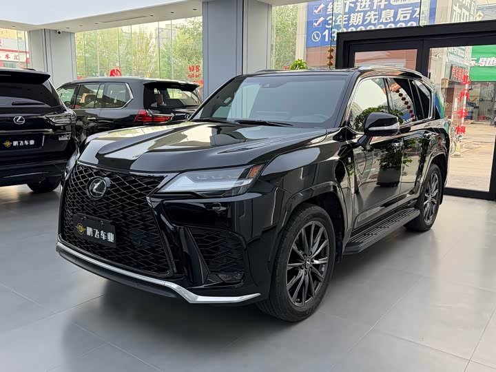 Lexus LX