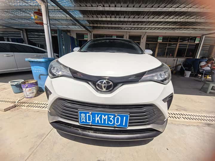 Toyota C-HR IZOA