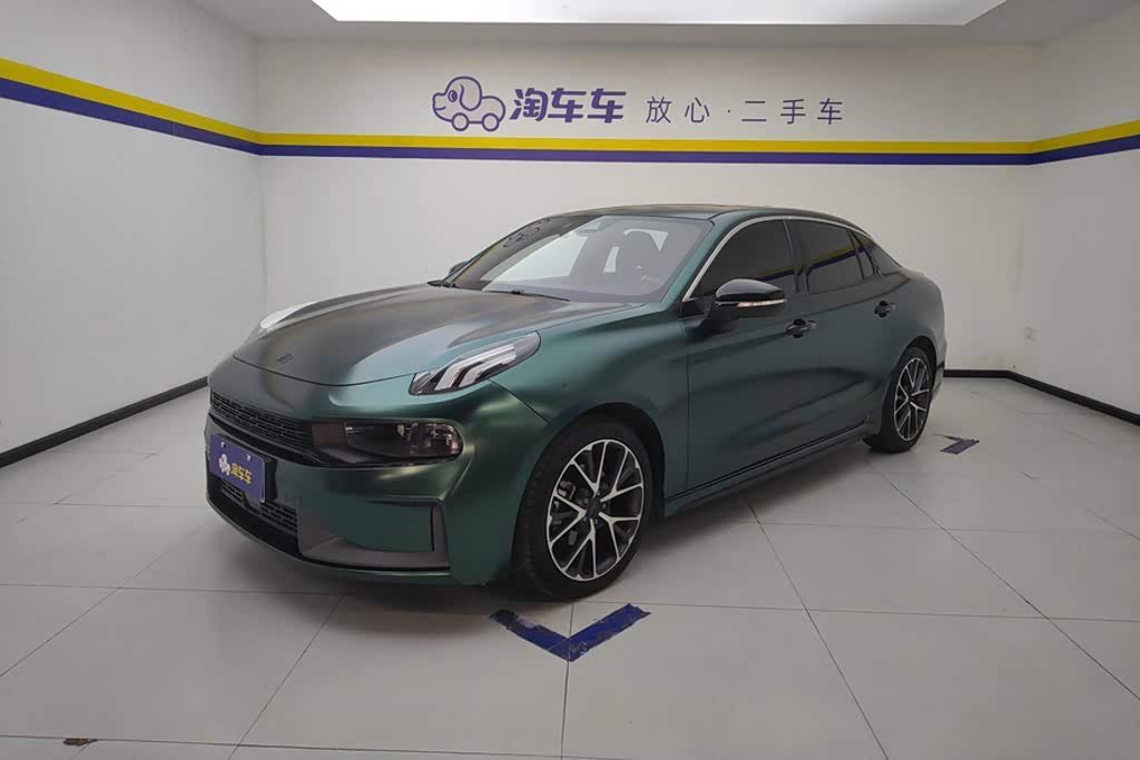 Lynk & Co 03