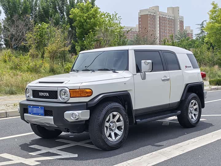 Toyota FJ
