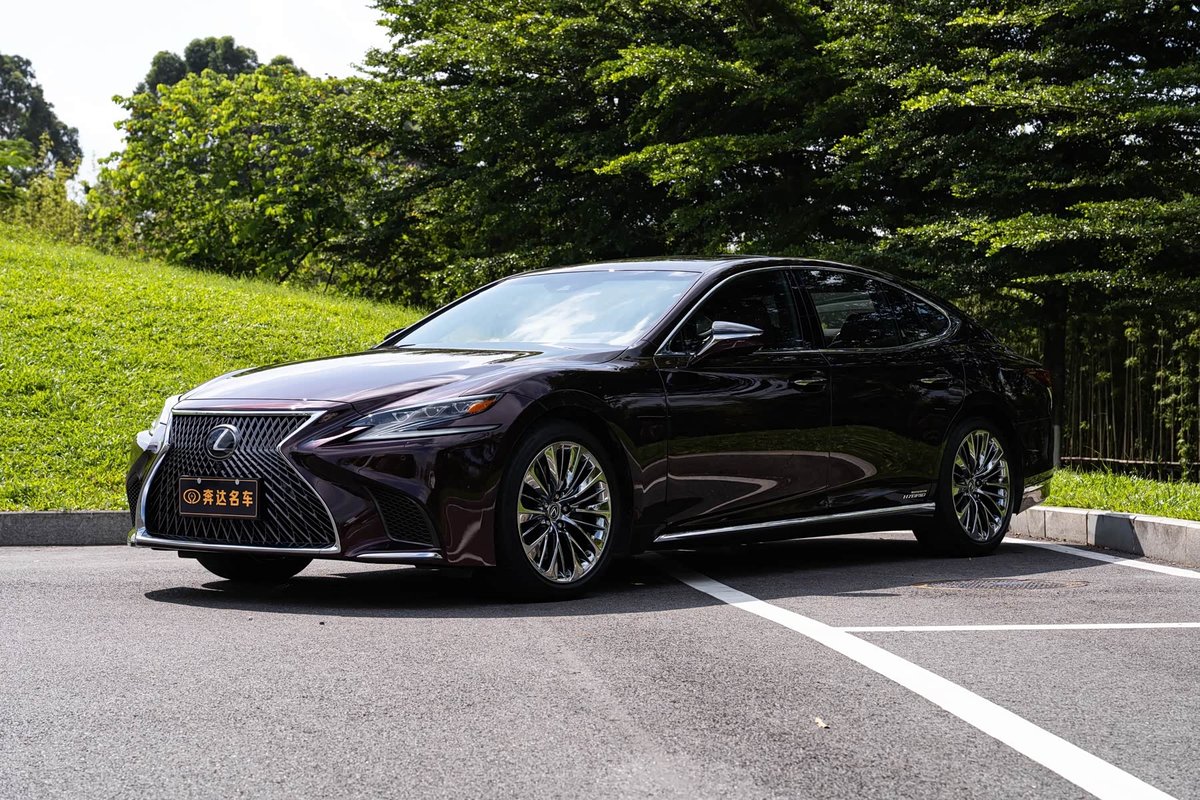 Lexus LS