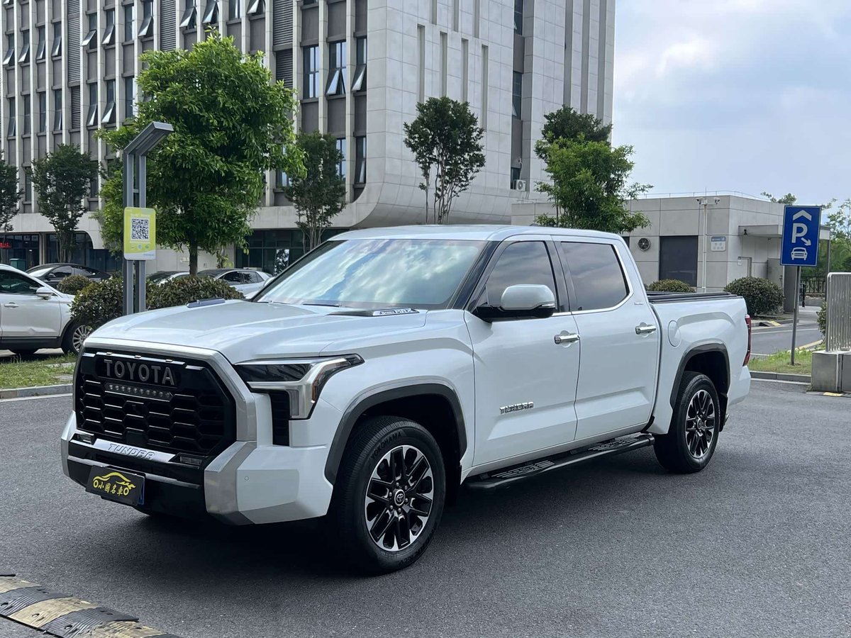 Toyota Tundra