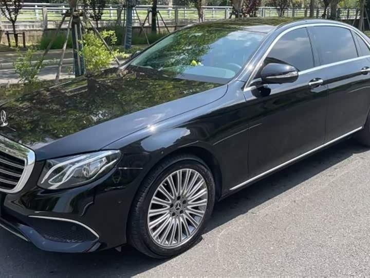 Mercedes-Benz E