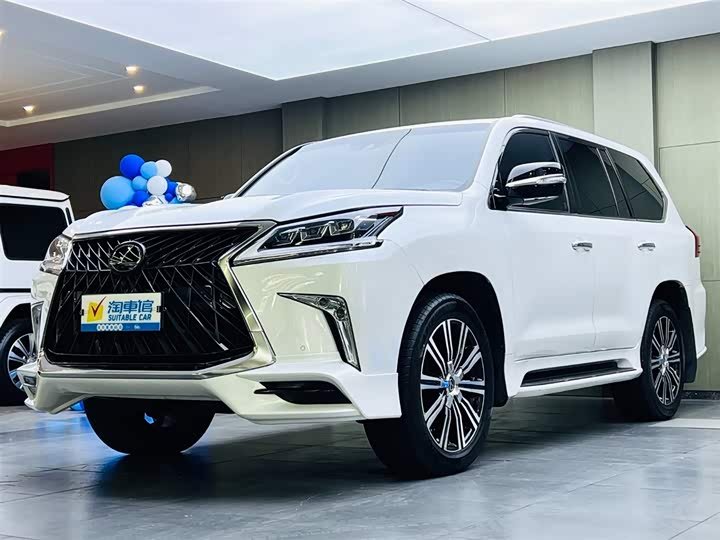 Lexus LX