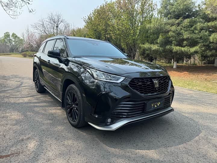 Toyota Crown Land Cruiser