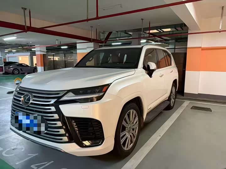Lexus LX