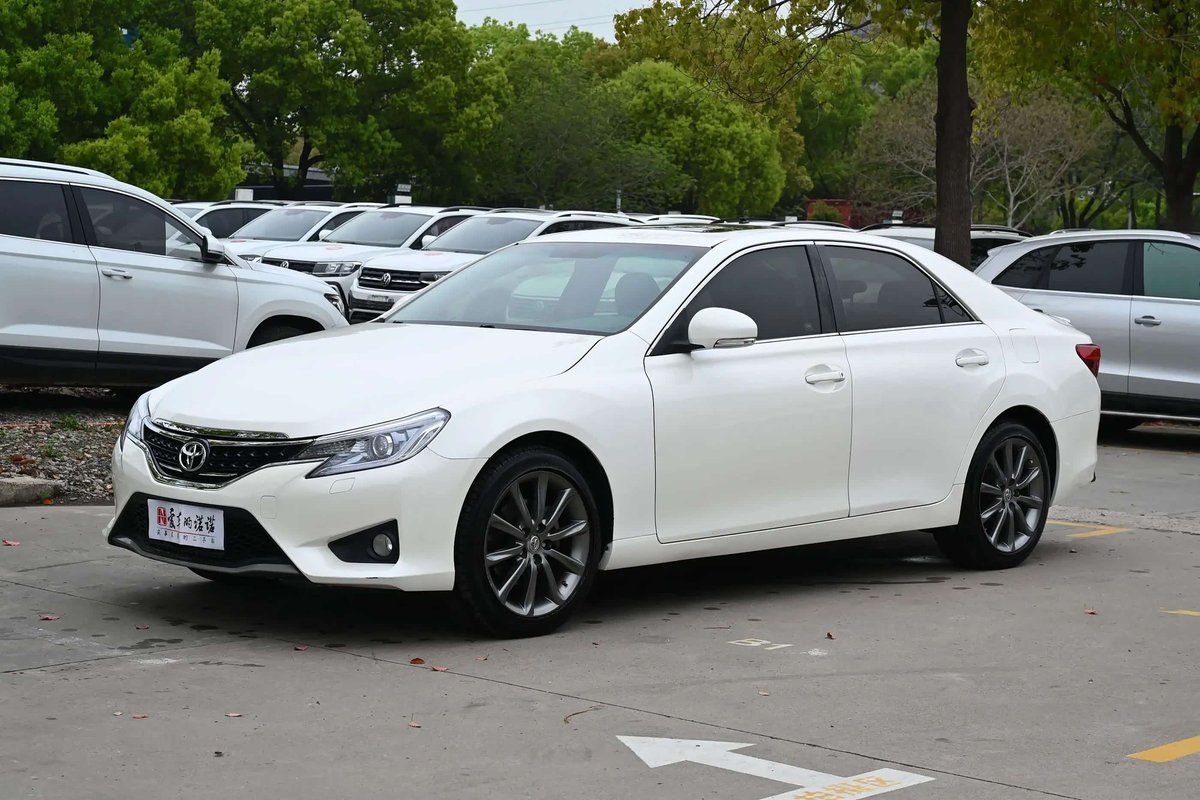 Toyota Reiz