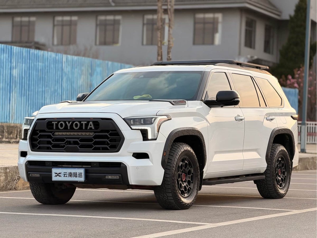 Toyota Sequoia