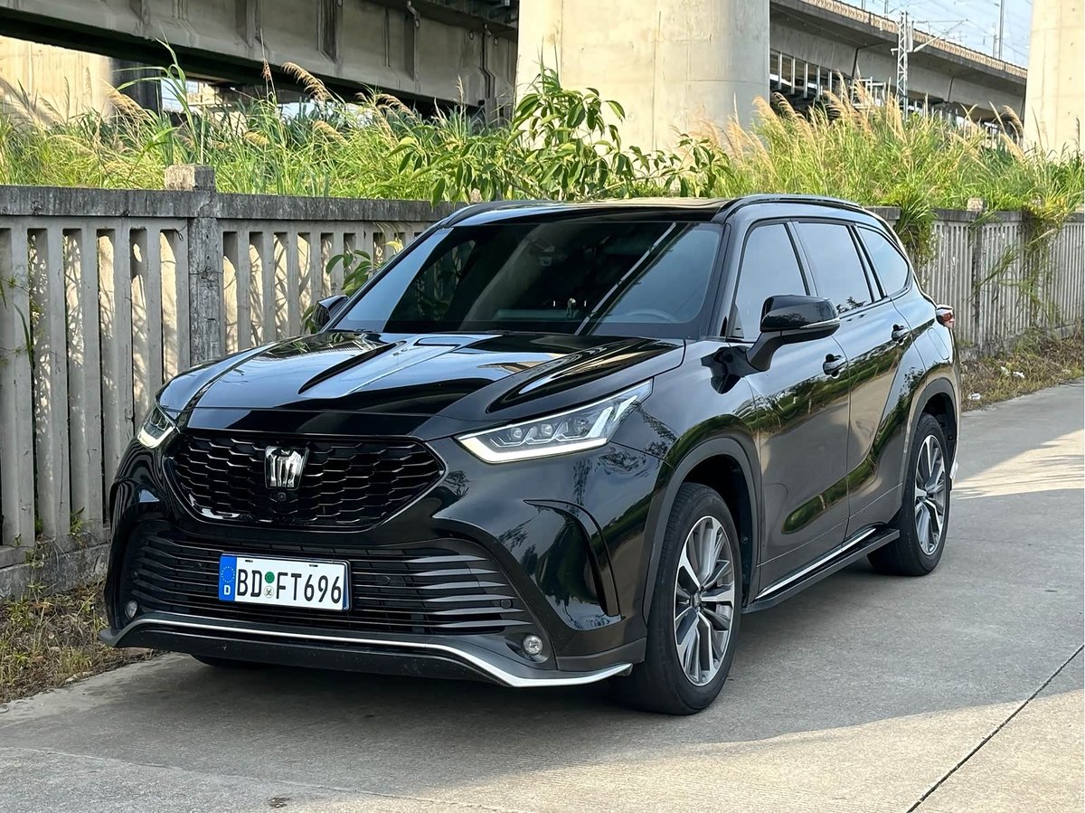 Toyota Crown Land Cruiser