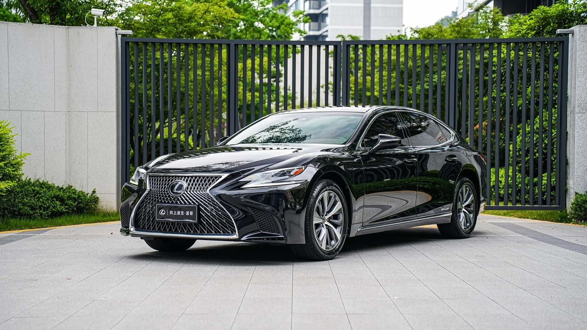 Lexus LS