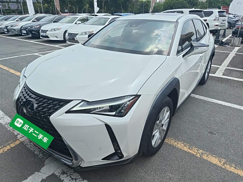 Lexus UX
