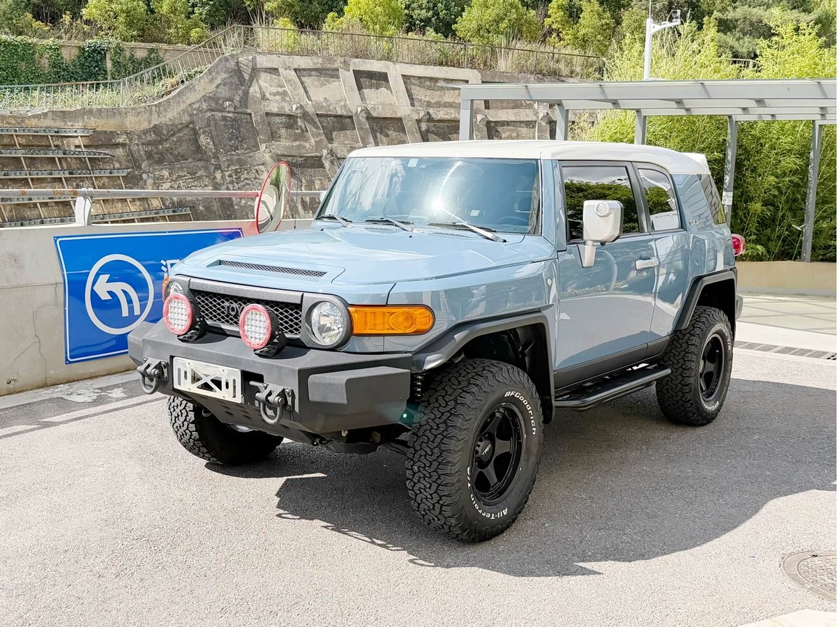 Toyota FJ