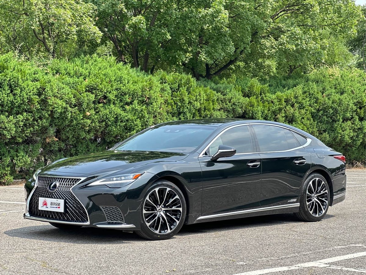 Lexus LS