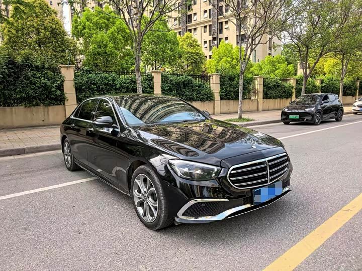 Mercedes-Benz E