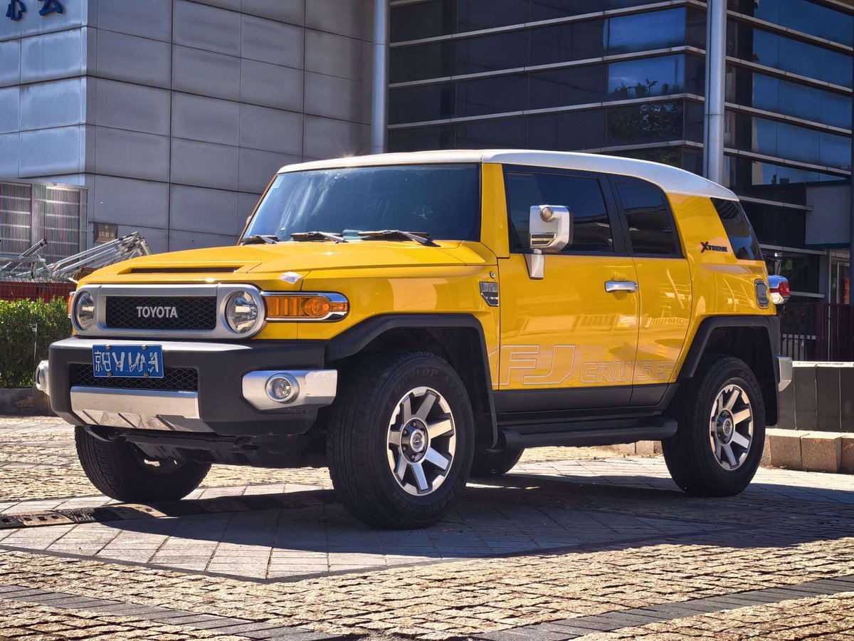 Toyota FJ