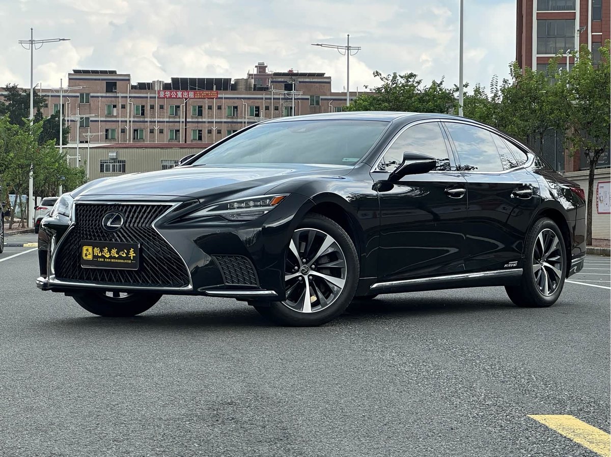 Lexus LS