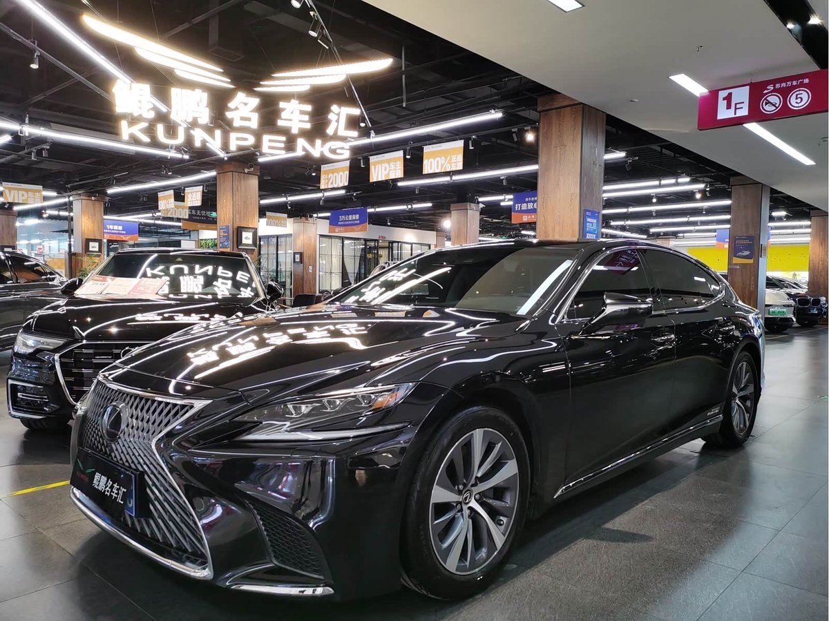 Lexus LS