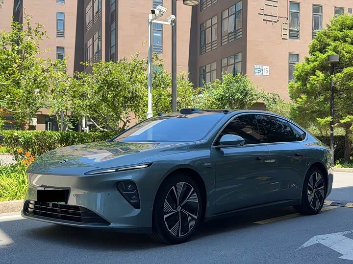 NIO ET7