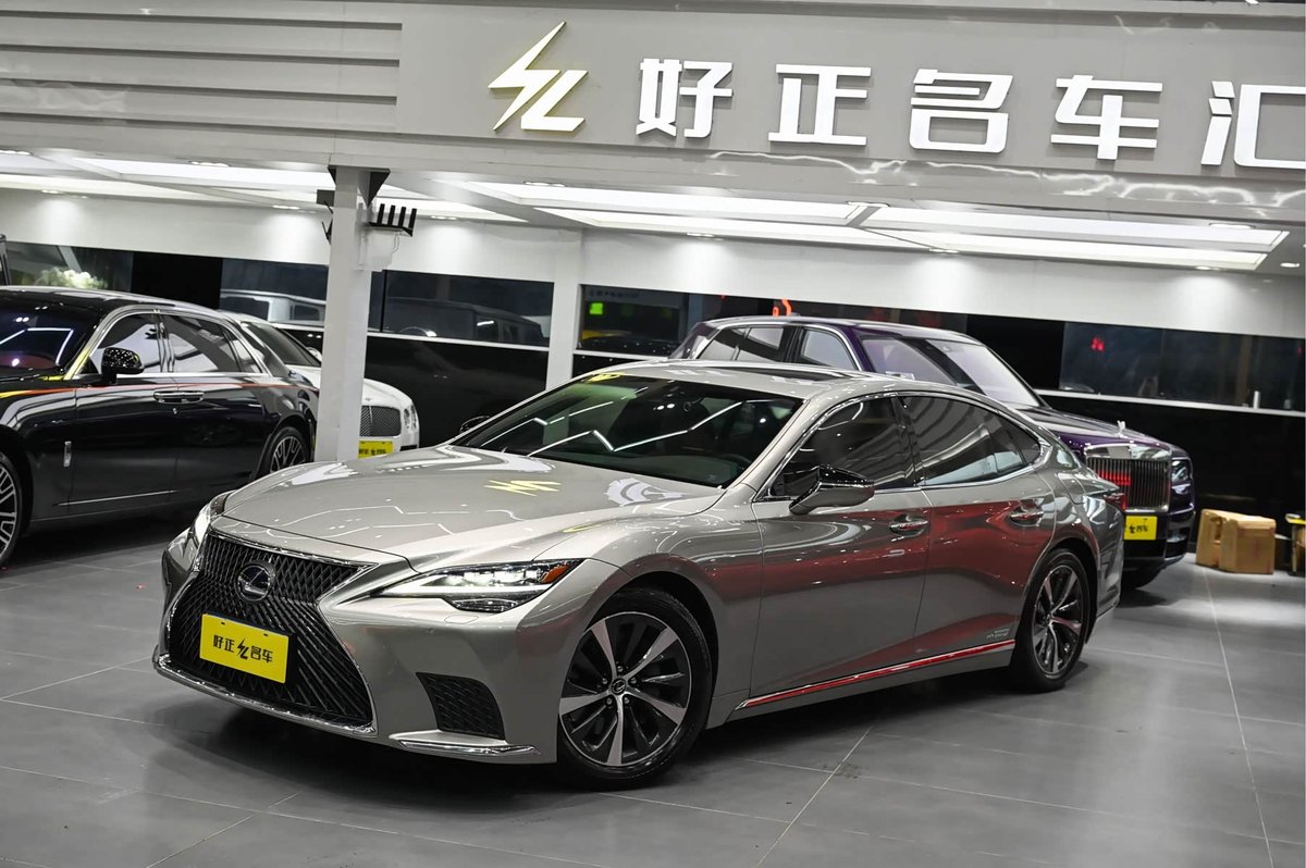 Lexus LS