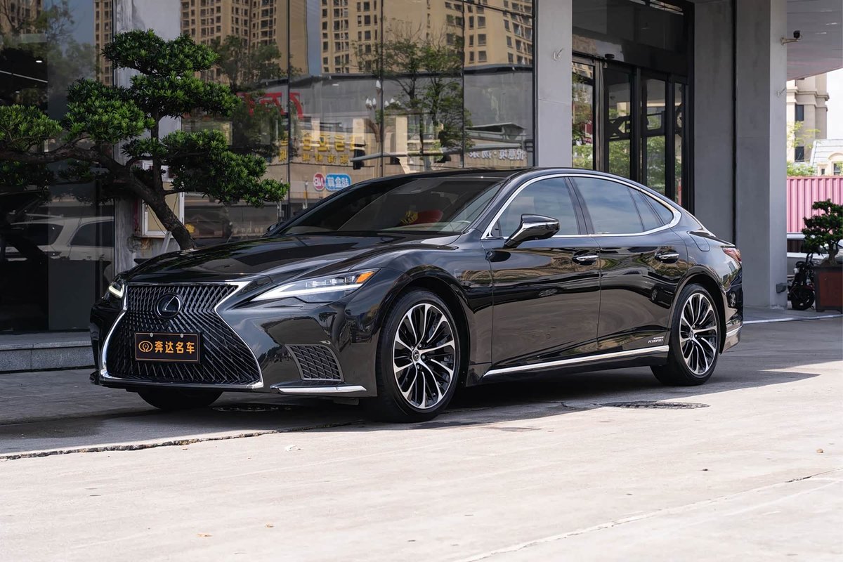 Lexus LS