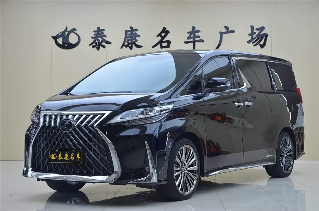 Lexus LM