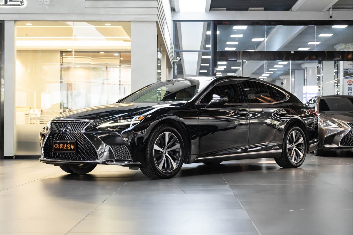 Lexus LS